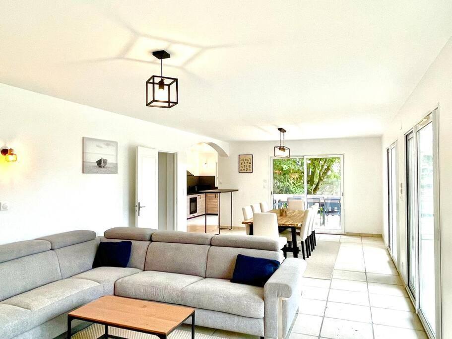 Charmante Villa Pour 10 Personnes Saint-Augustin  Extérieur photo