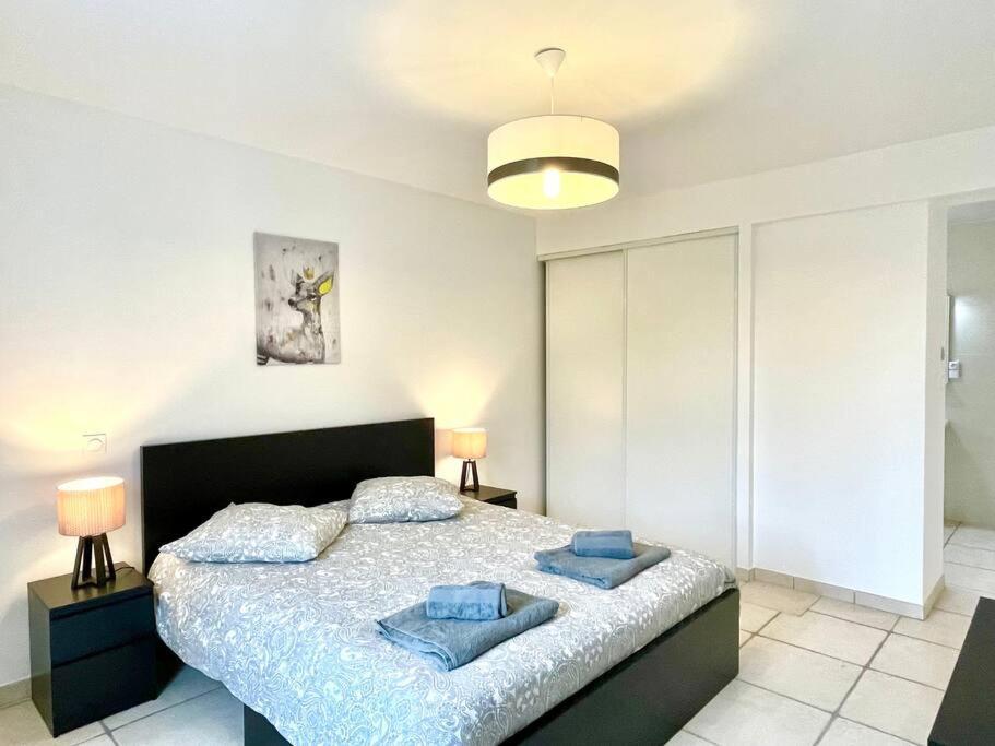 Charmante Villa Pour 10 Personnes Saint-Augustin  Extérieur photo