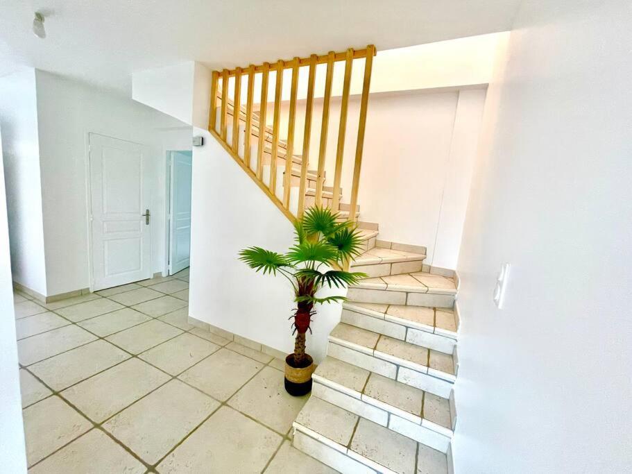 Charmante Villa Pour 10 Personnes Saint-Augustin  Extérieur photo